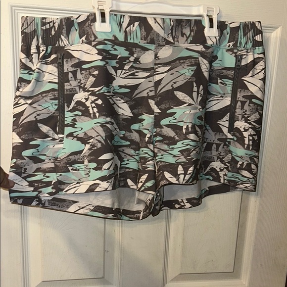 Columbia PFG  Size XL Women's Tidal™ III Shorts. Stretch. Pull-on - Picture 1 of 5